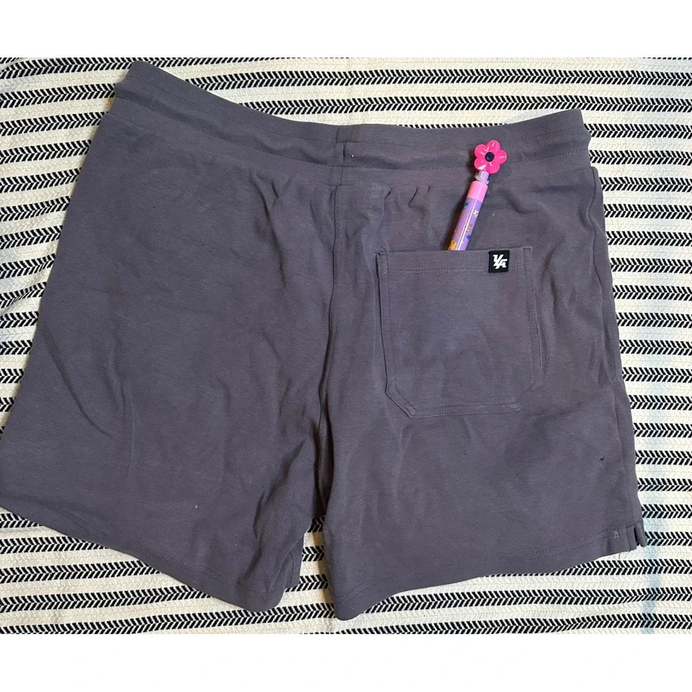 YOUNGLA Kids Shorts Gray Drawstring Athletic Lounge Size Large‎